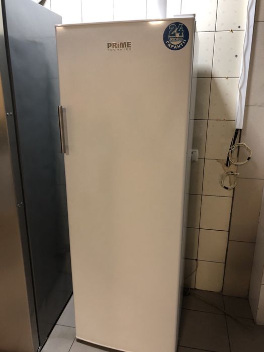 Морозильна камера Prime Technics