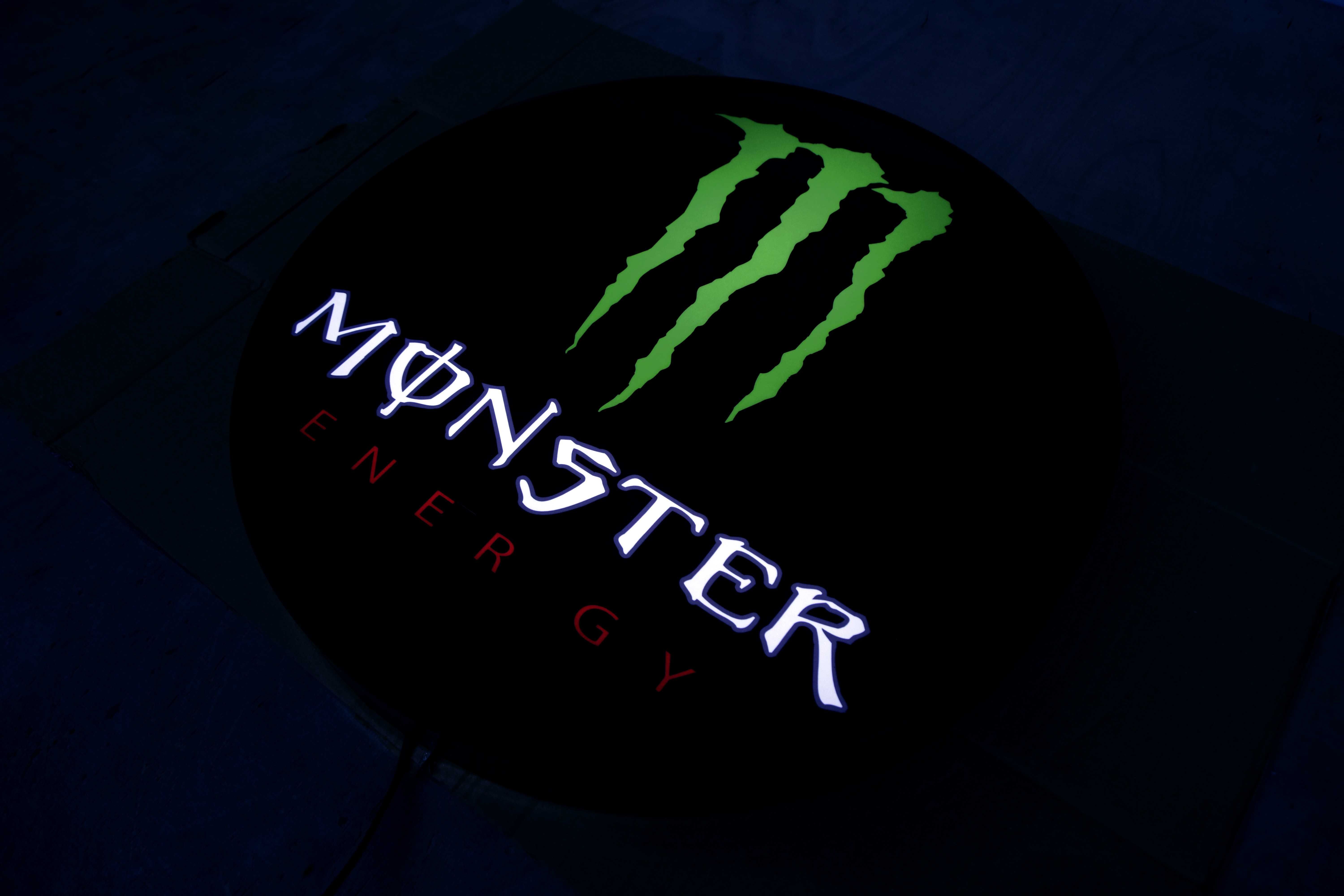 LED Neon MONSTER ENERGY, Reklamy na zamówienie, Kaseton z Logo, Szyld