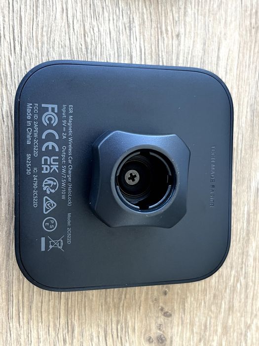 Автомобільна зарядка ESR Wireless Car Charger тримач телефона в машину