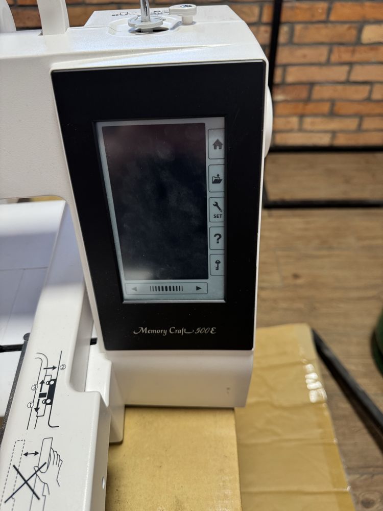 Hafciarka JANOME MC500E + program Artistic Digitizer JR