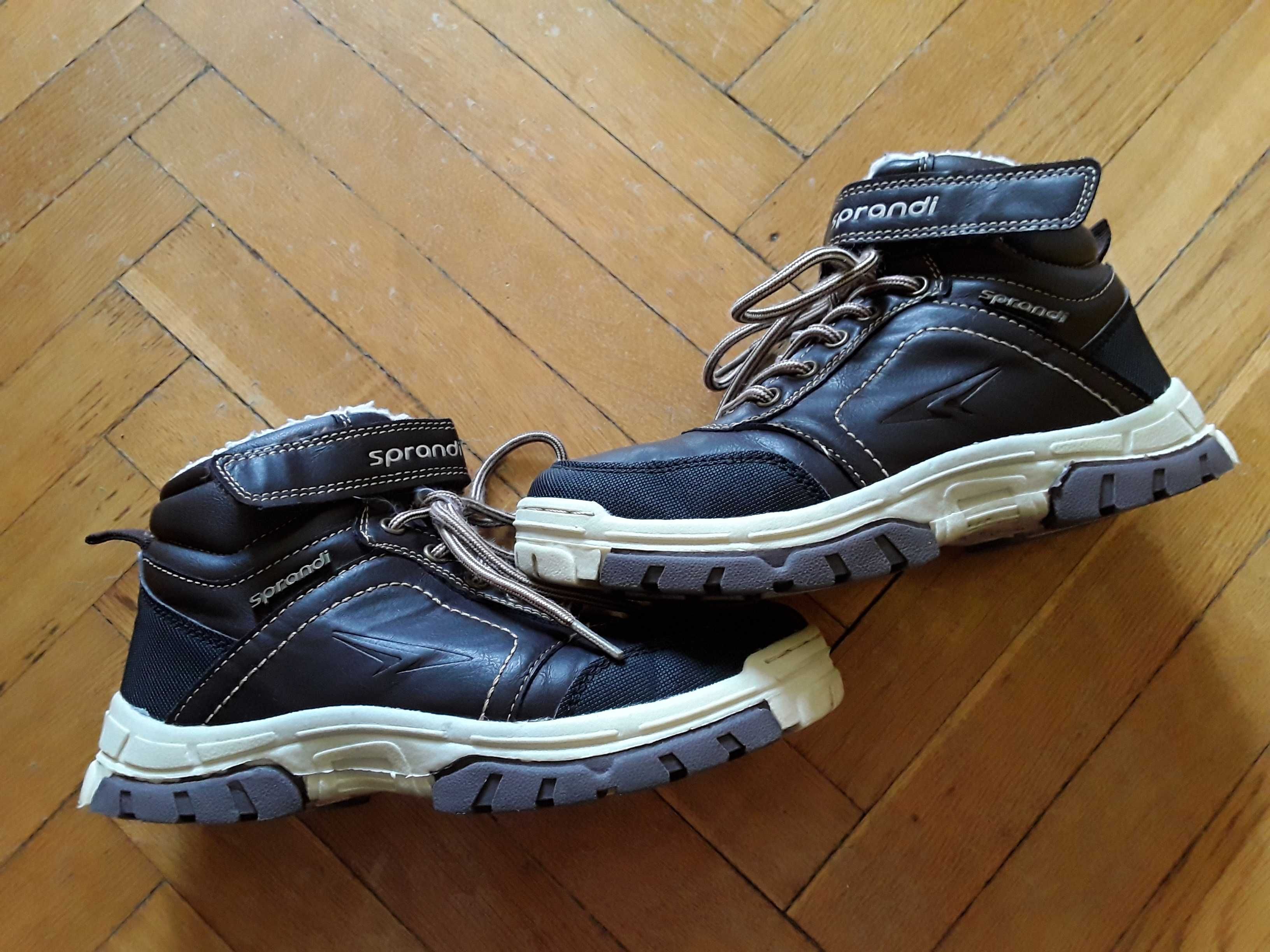 Buty zimowe Sprandi rozm. 34