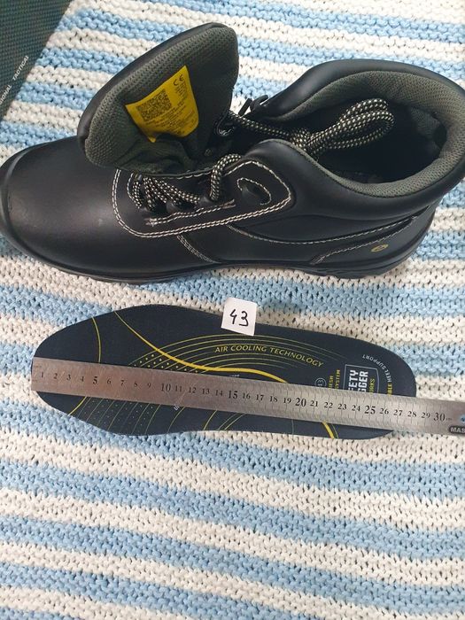 Робоче взуття з захистом маю розміри