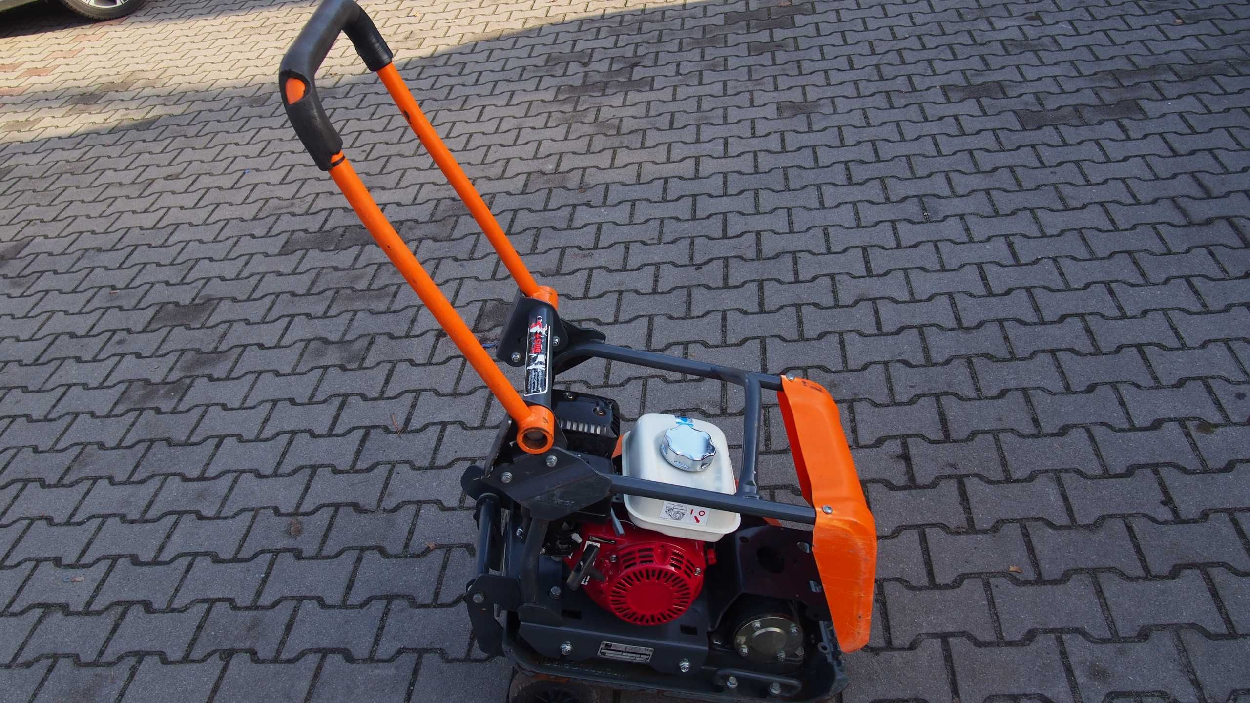 Belle  FC 3612 E 81 kg HONDA GX 120  Zageszczarka Ubijarka ubijak