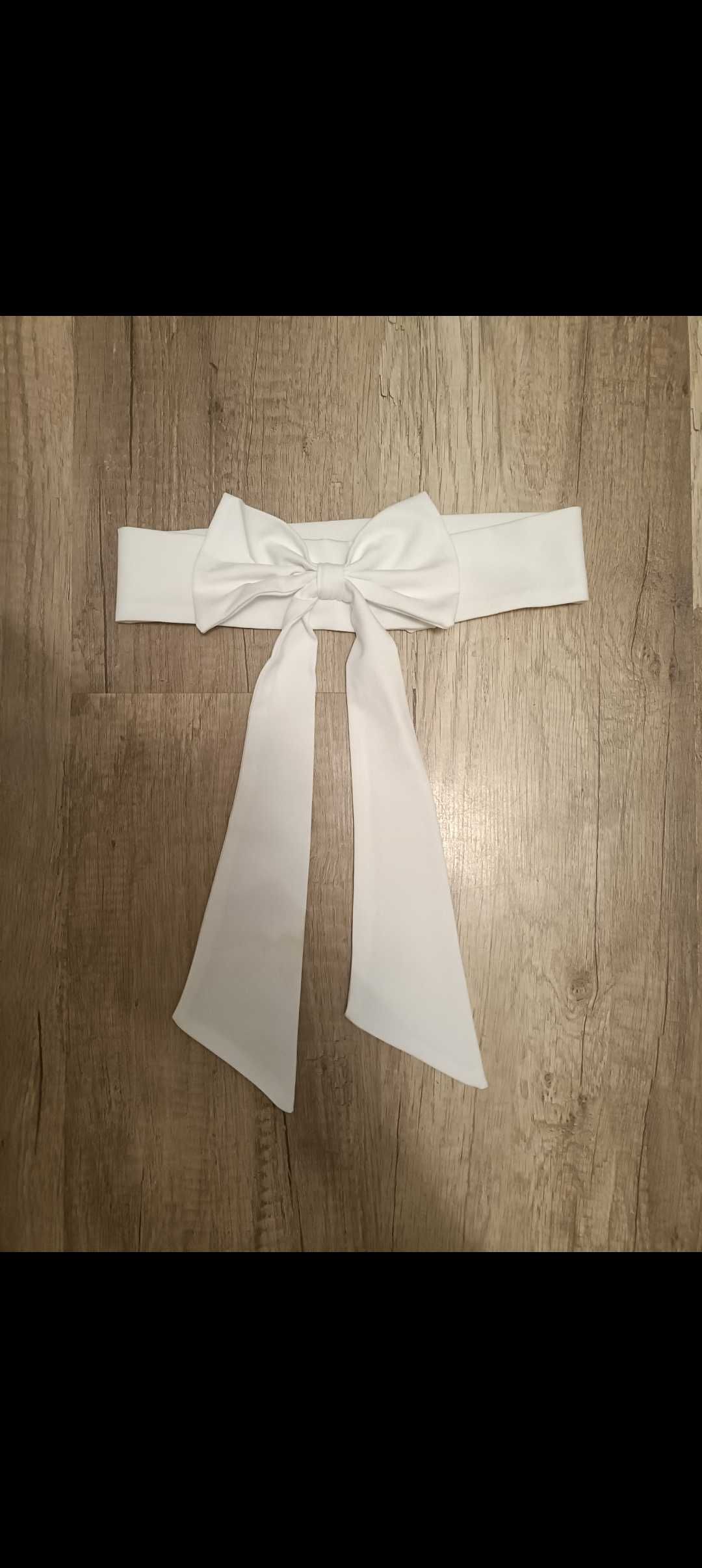 Sprzedam albę sukienkę komunijną