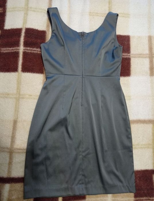 Платье вечернее атласное