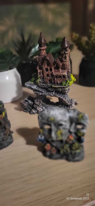 Figurki do akwarium