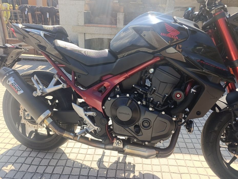 Mota Honda Hornet 750