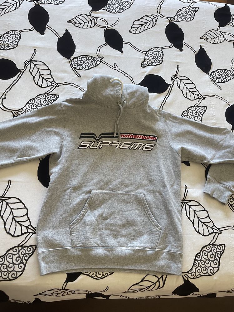 Supreme - Hoodie SS19