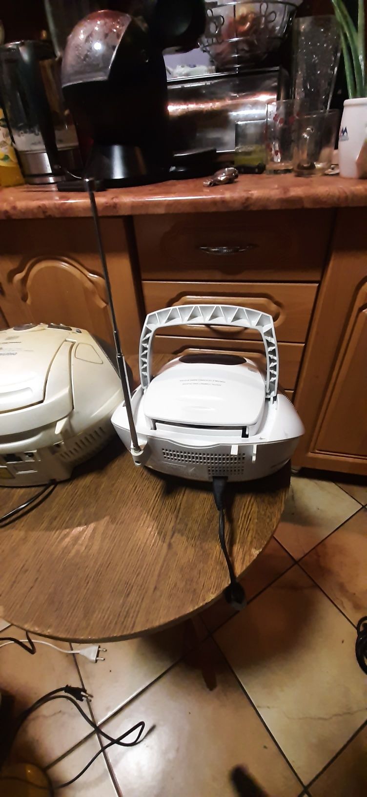 Radio CD Watson model RP 5879 radio sprawne bialy drugi uszkodz gratis