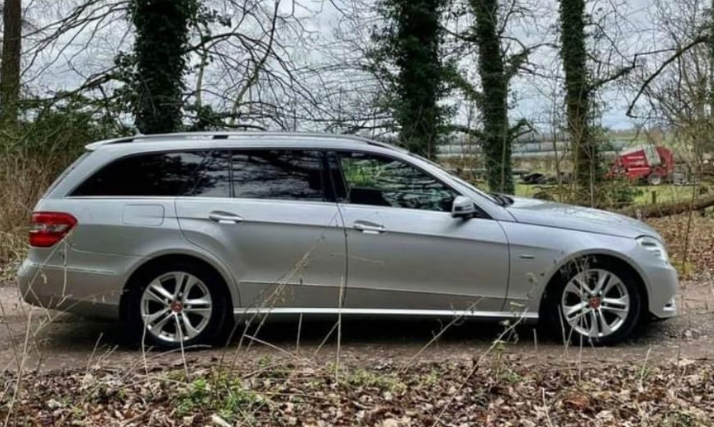 Karoseria Mercedes w212 E-class C775 Srebrna Maska Zderzak Błotnik Drz