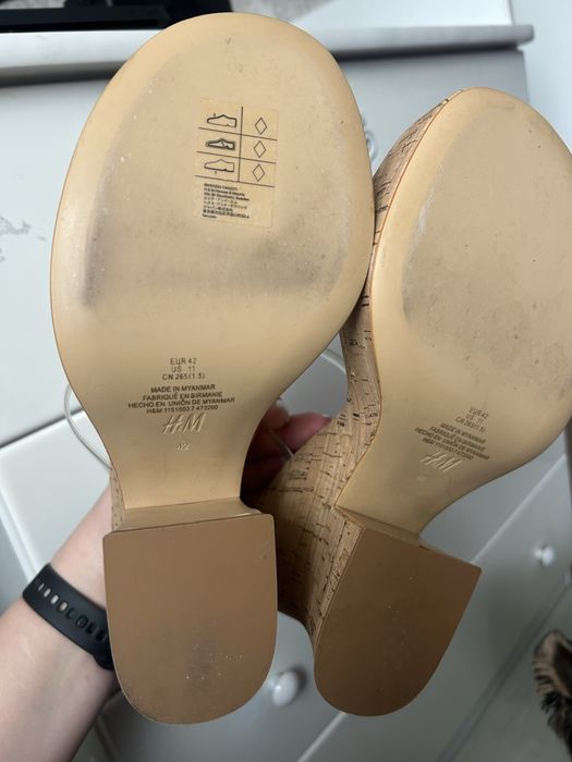 Шльопанці босоніжки на танкетці H&M 42 розмір