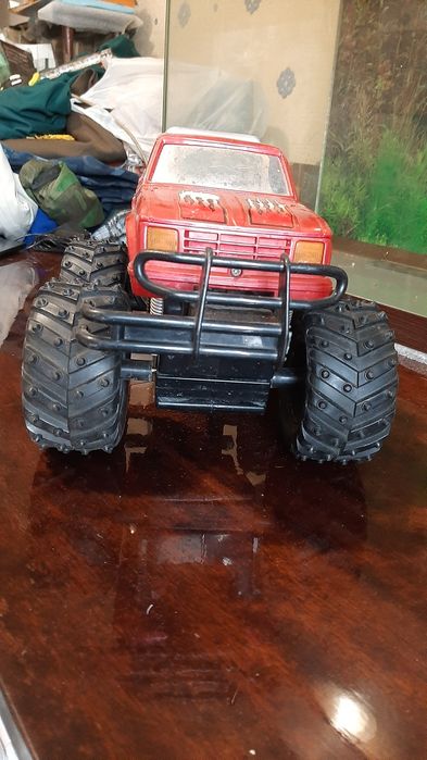 Машинки радиоуправляемые бу