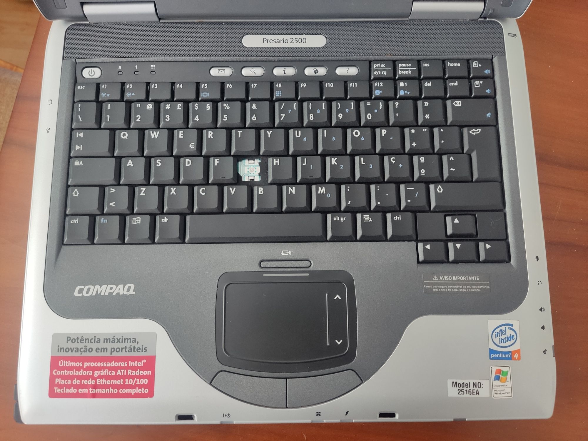 AVARIADO Portátil HP Compaq 2516EA sem disco nem carregador