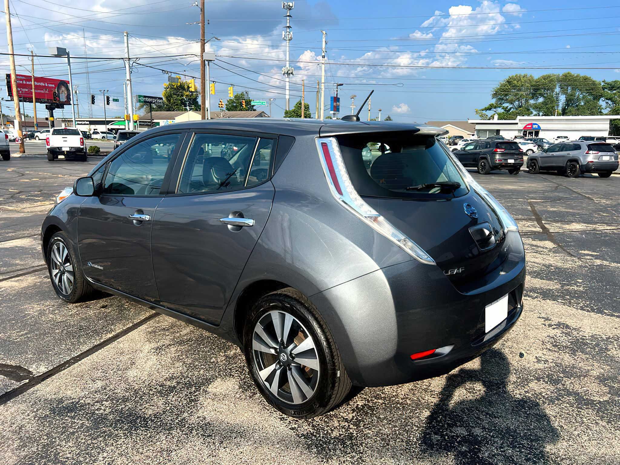 2017 Nissan LEAF SL