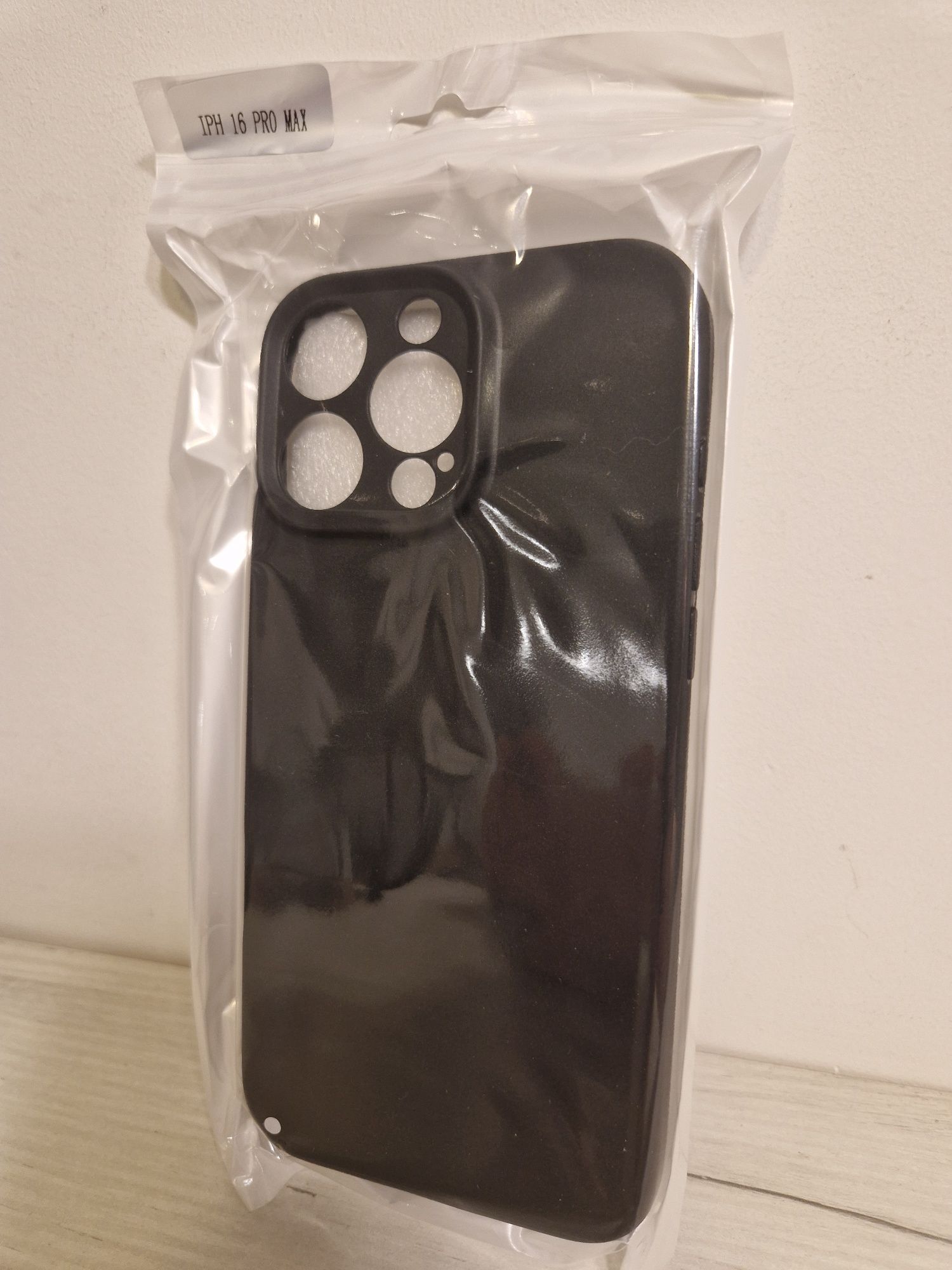Back Case MATT do IPHONE 16 PRO MAX Czarny
