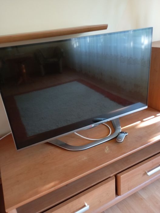 Telewizor  całe 42 lg