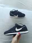 Женские кроссовки 2023 Nike р39