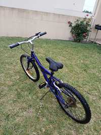 Bicicleta de criança marca Biera, roda 20