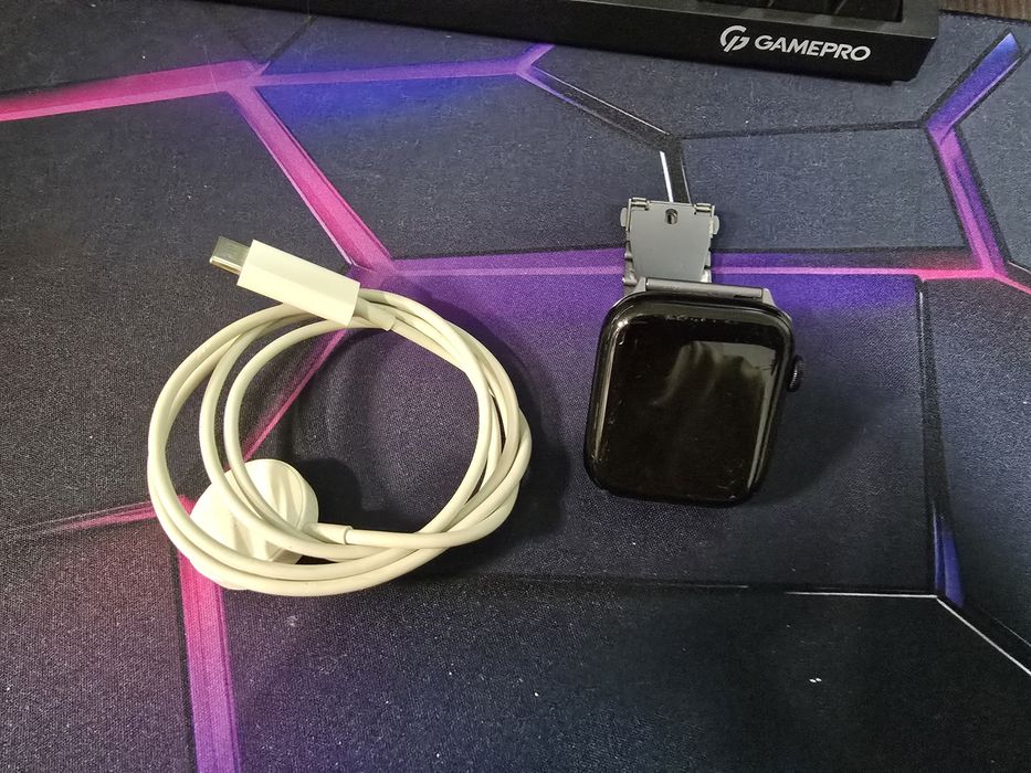 Часы Apple watch se2