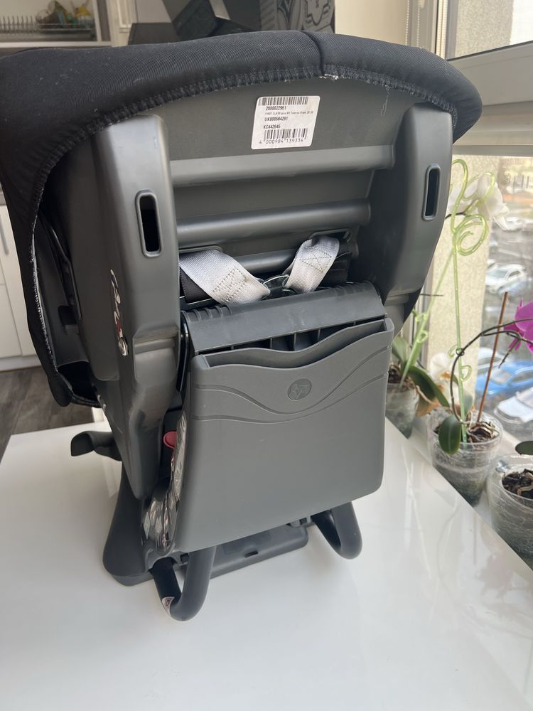 Автокрісло britax romer first class plus
