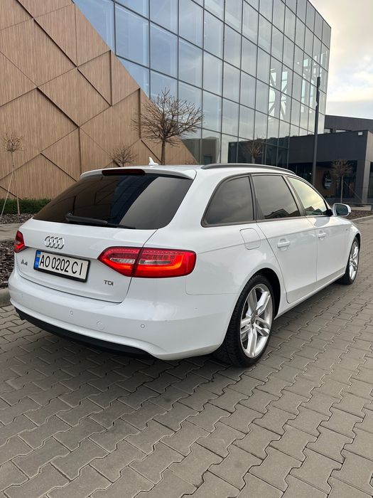 Продам автомобіль audi a4 sline