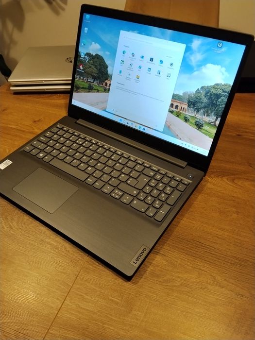 #2902 Lenovo V15 IML i5-10210U 20GB 256SSD FV23 GW12 WZOROWY STAN W11