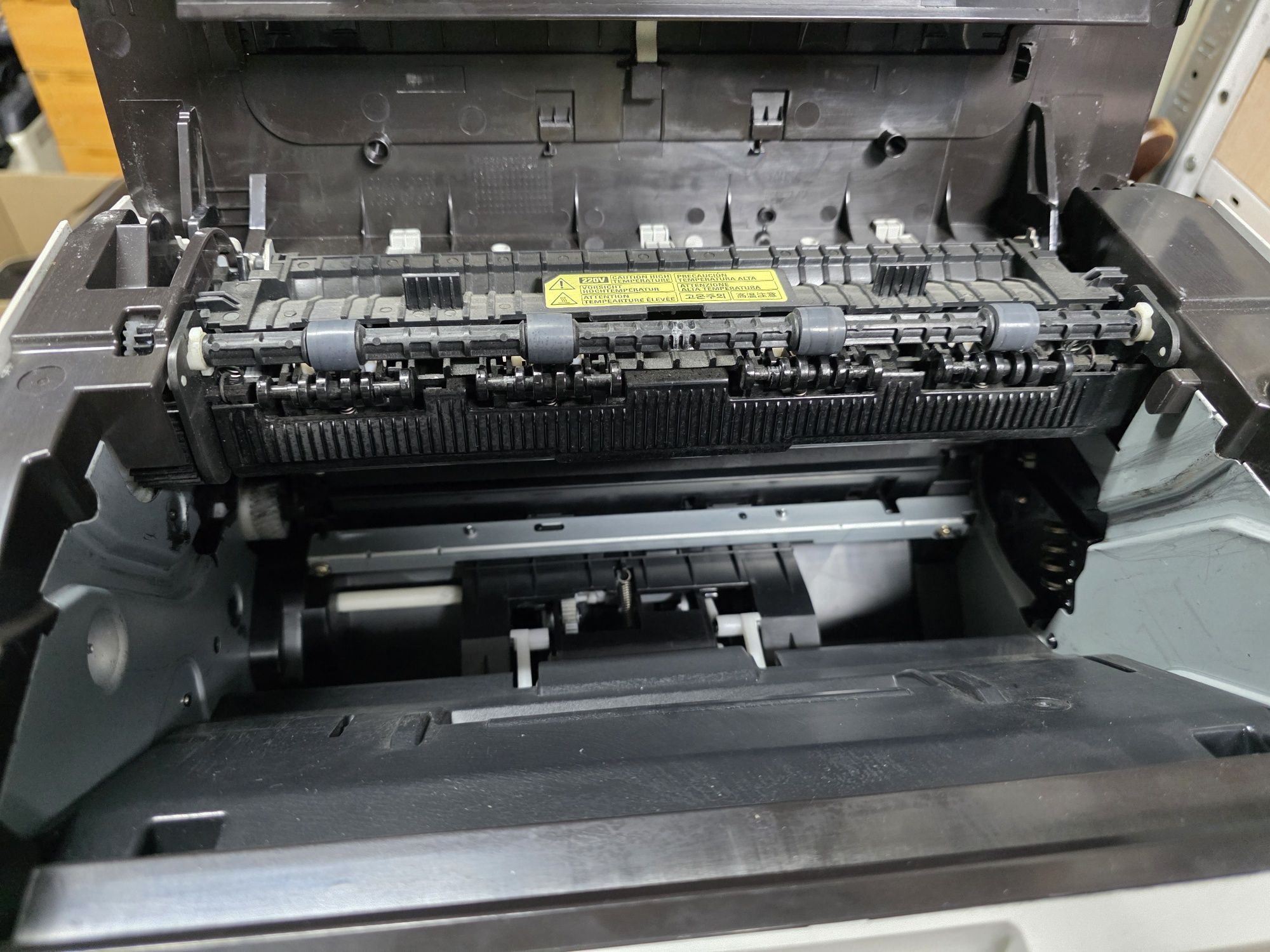 Принтер лазерний m2020