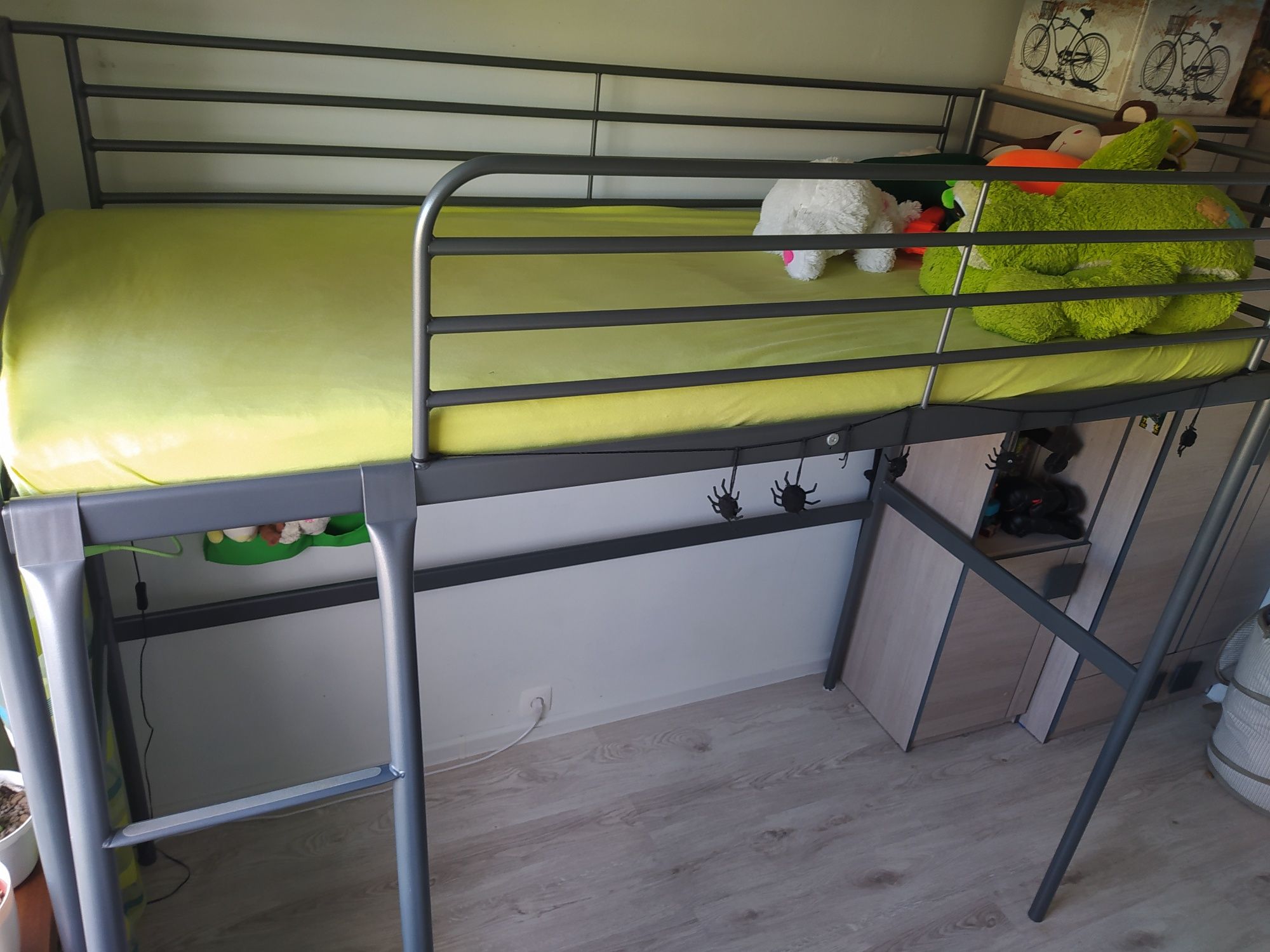 Łóżko piętrowe Ikea Svärta