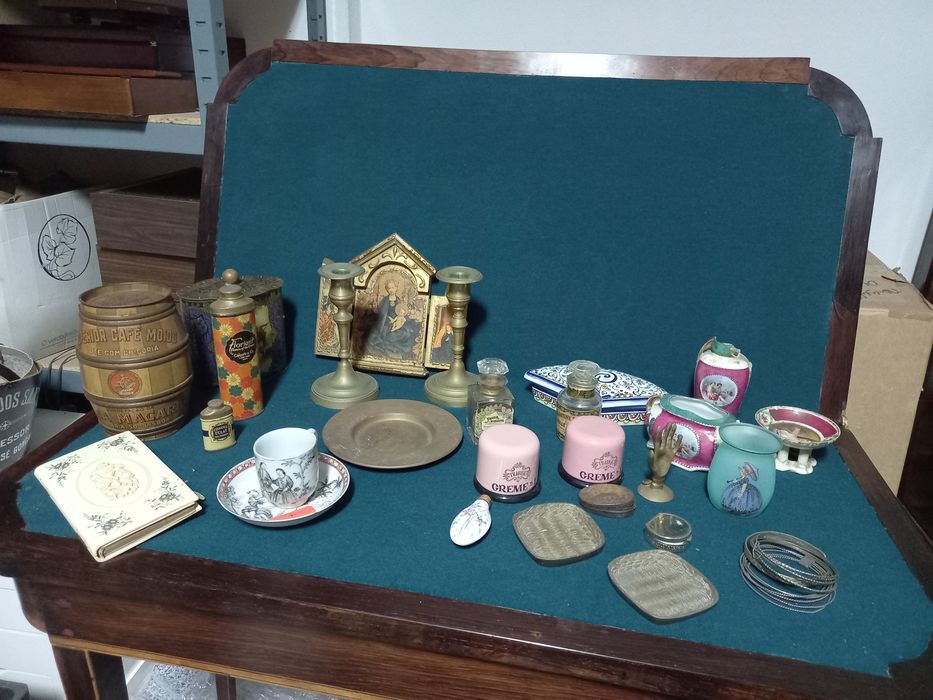 Latas antigas/ outros