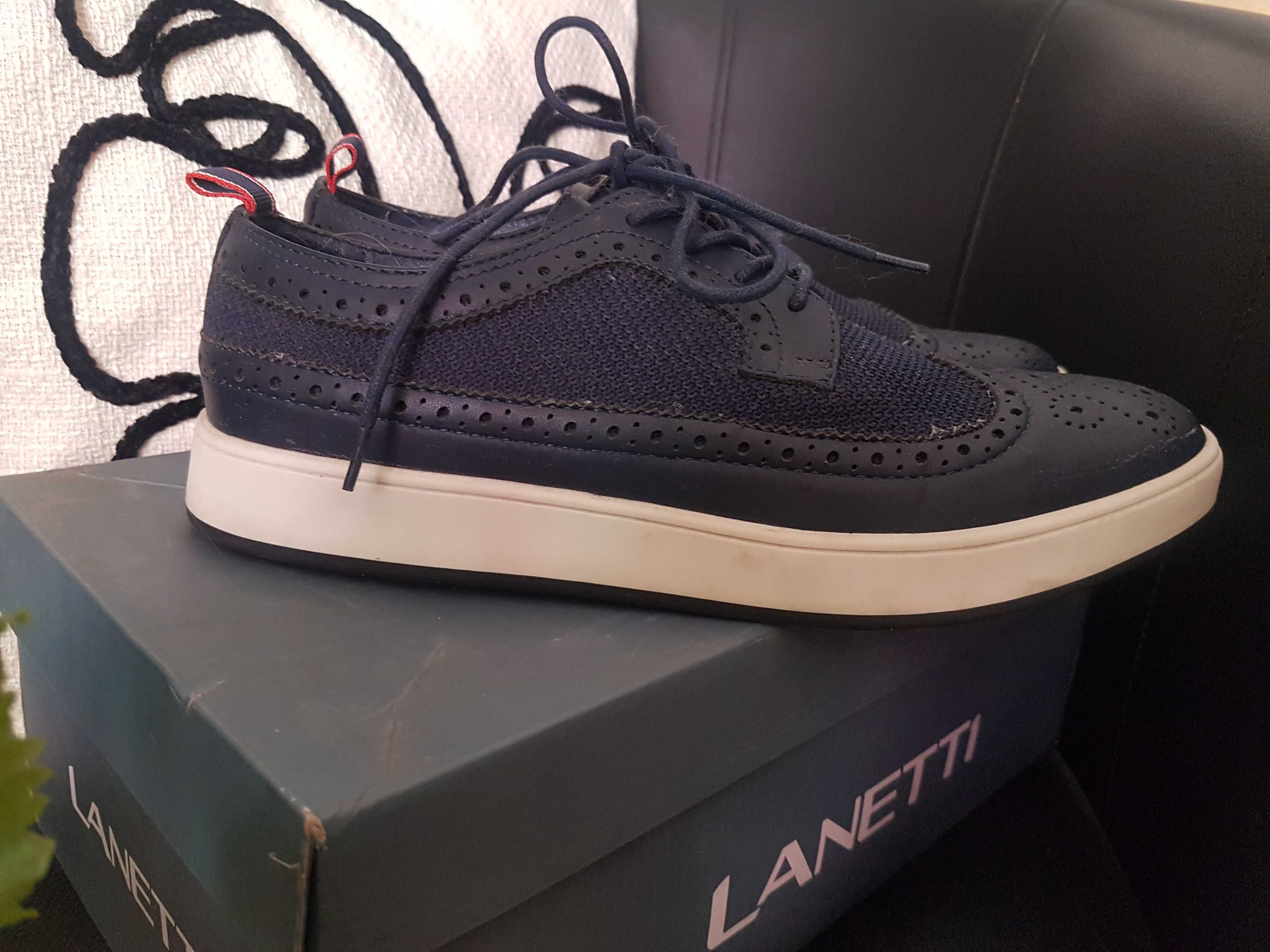 Wizytowe eleganckie buty męskie\chłopięce  rozm. 40 CCC Lanetti ideał