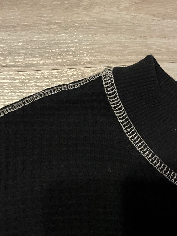 Ogłoszenie sprzedaży swetra H&M na OLX