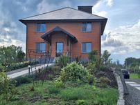 Будинок 300м з гаражом + 1.5 га землі +озеро Бориспіль
