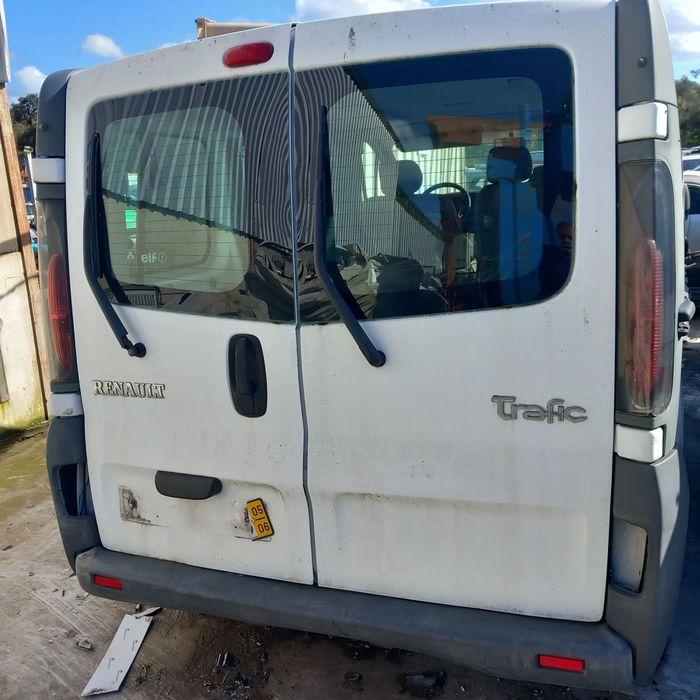 Conjunto 2 portas renault trafic ano 2007