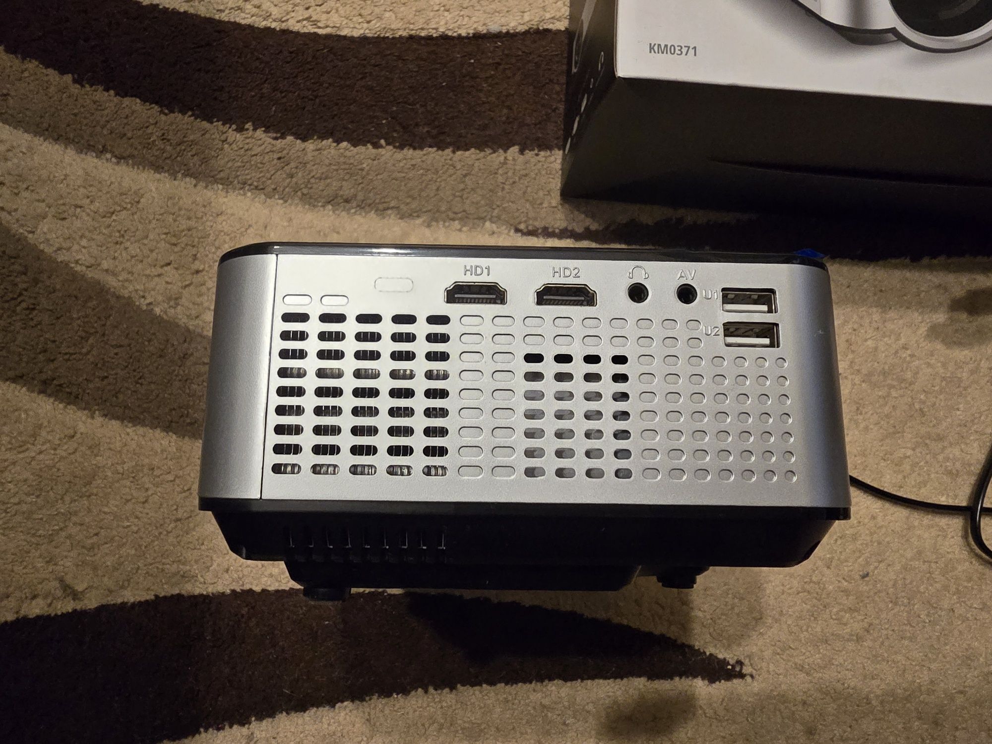 Projektor Kruger & matz v-led50