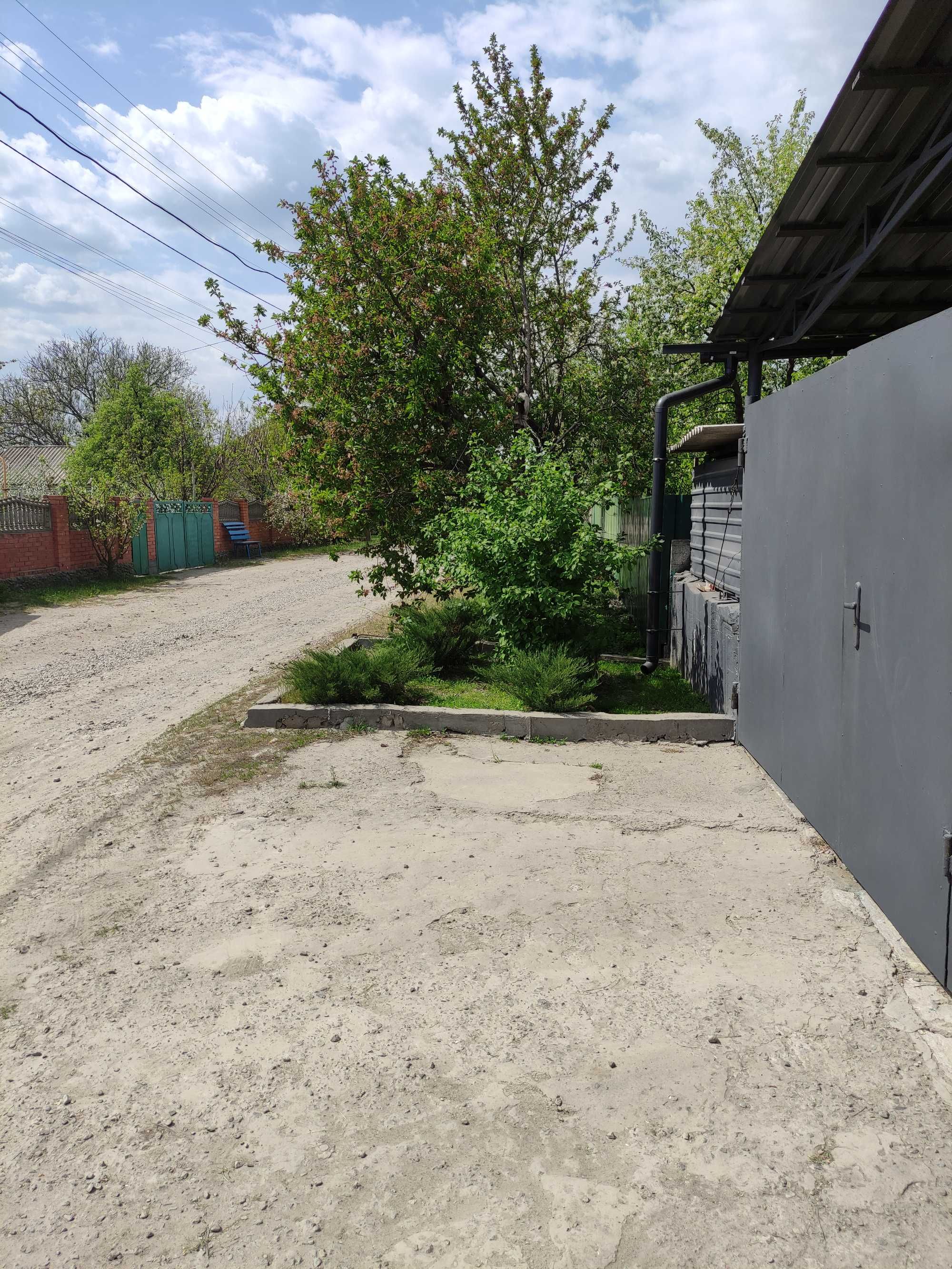 Продам будинок в Дніпрі район краснопілля.
