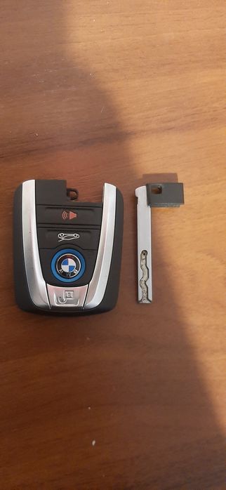 Ключ  от авто BMW i8