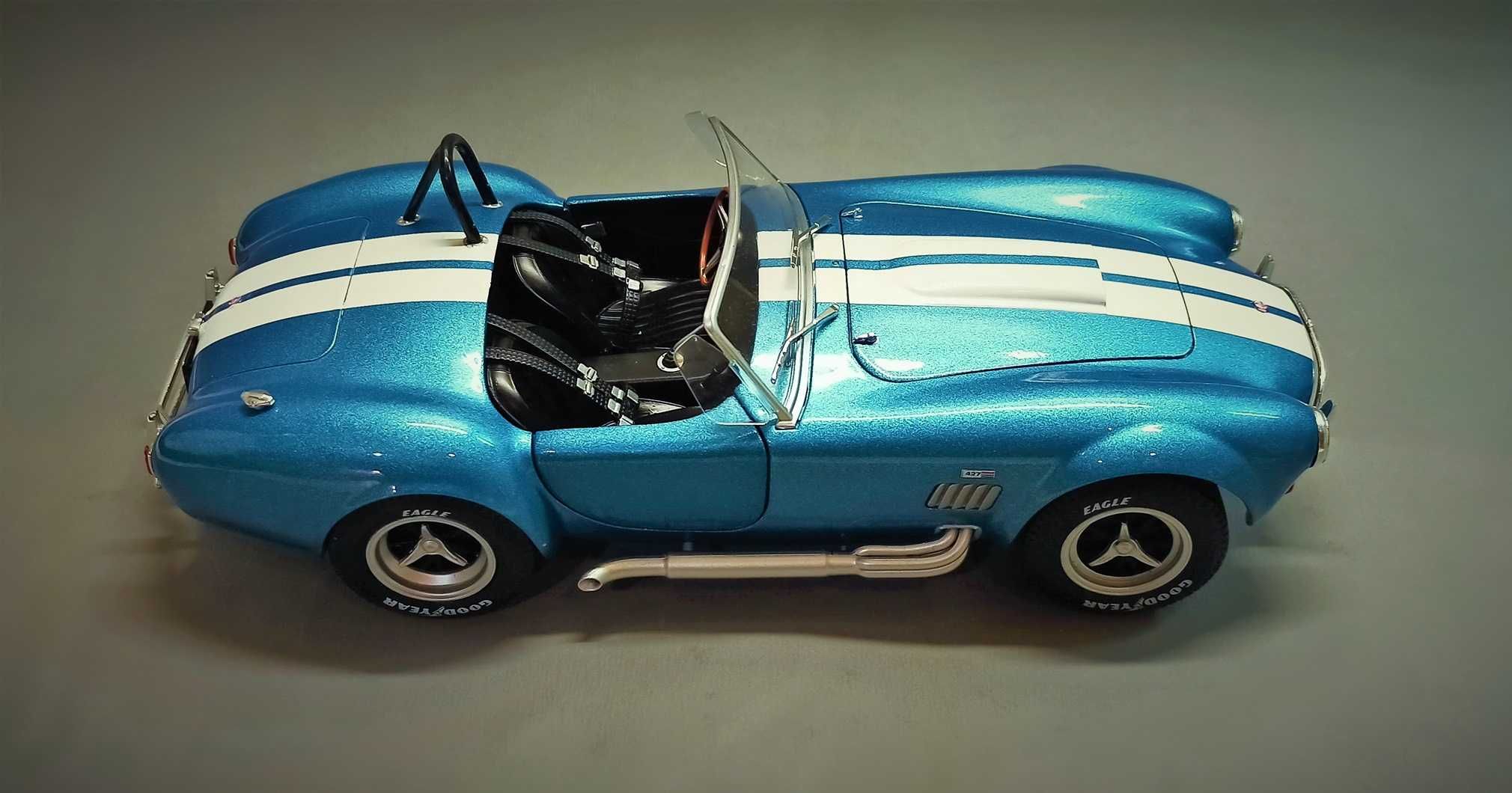 Модель автомобиля Shelby Cobra 427 Mк II от Solido, 1/18 (коробка!)