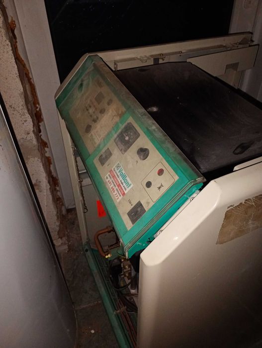 Piec gazowy Vaillant  + zbiornik C.W.U.