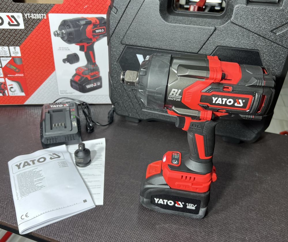 Ударный бесщеточный аккумуляторный гайковерт YATO YT-828073 2400 Нм