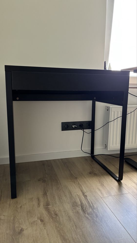Комп’ютерний стіл ikea