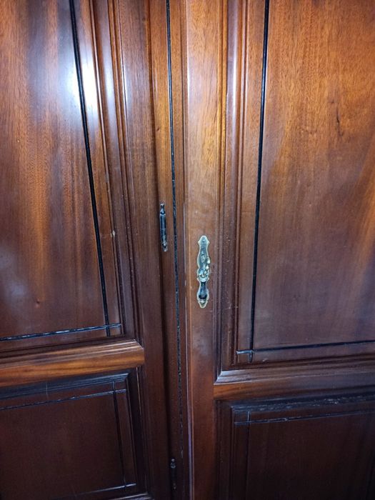 Mobiliário de quarto de casal completo em mogno