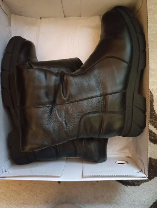 Жіночі зимові чоботи