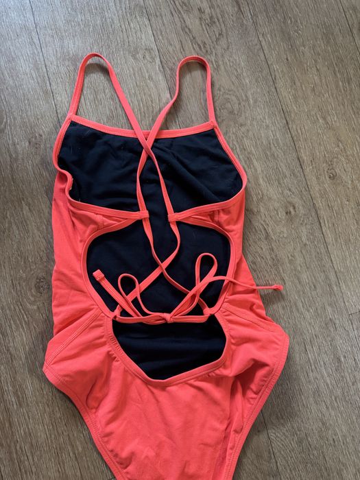 Яскравий купальник nike