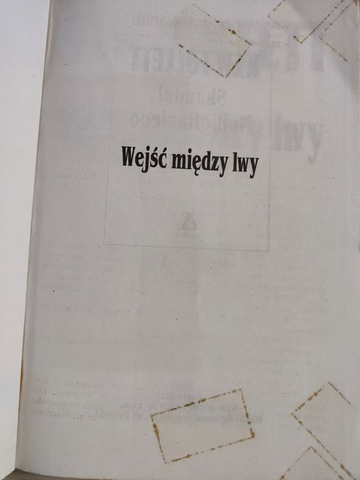 Wejść między lwy - Ken Follett