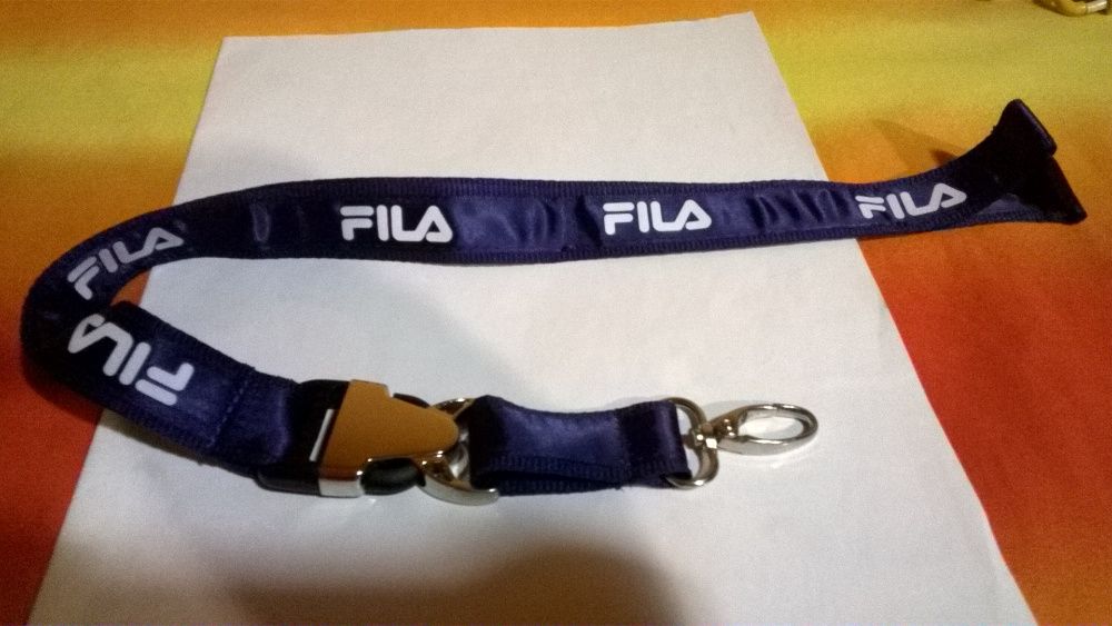 Fita de pescoço - Fila