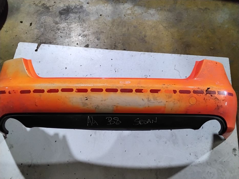 Parachoques aud A4 i 8B sedan