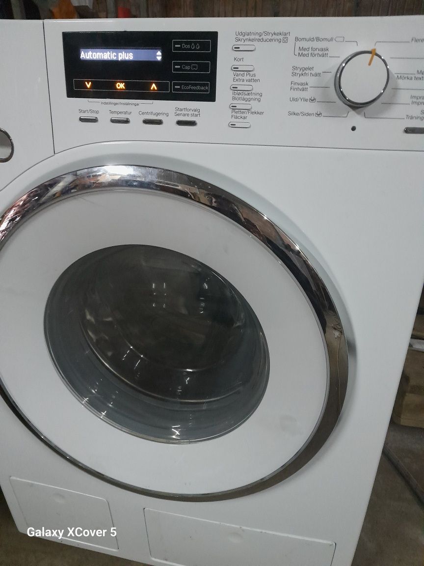Пралка Miele TwinDos HW 18