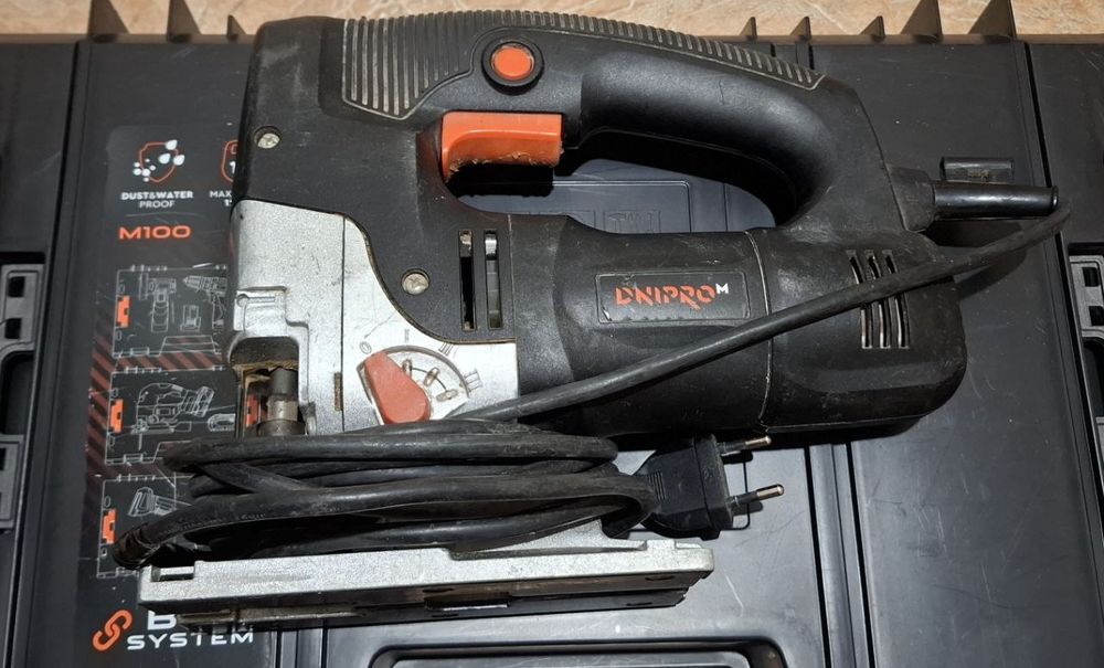 Лобзик Днипро м gs110s