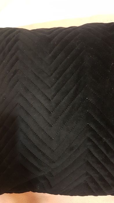 Poduszka jasiek z PRL z czarnego aksamitu