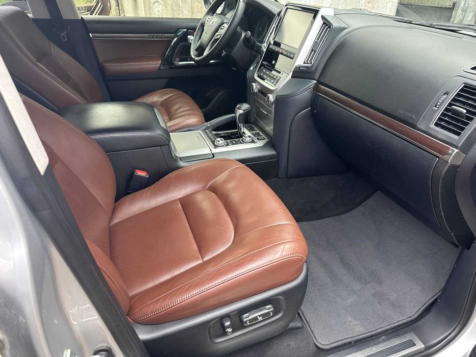 Toyota LC200 / Обмін на електромобіль.